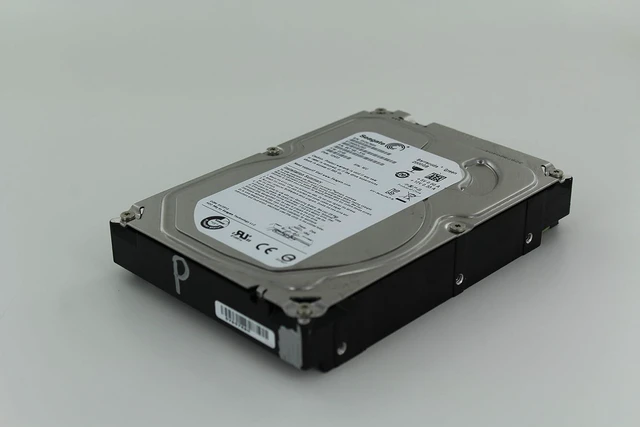 Main image of Seagate 2TB Hard Drive St2000dl003