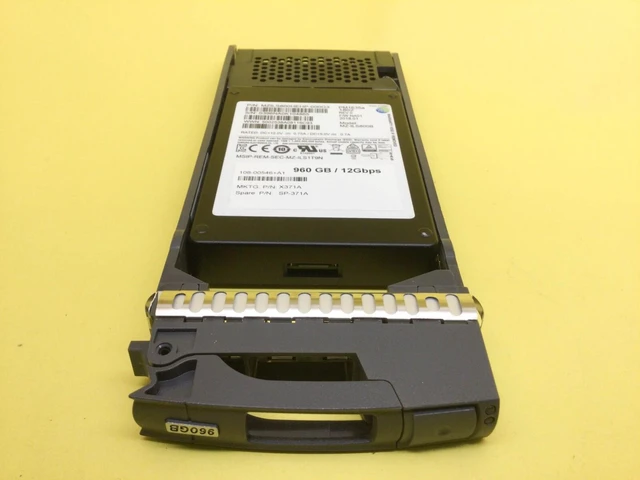 Main image of (NOT FOR HOME PC!) X371A NETAPP 960GB SAS 12Gb/s 2.5'' SSD 108-00546 SP-371A SAMSUNG MZ-ILS800B