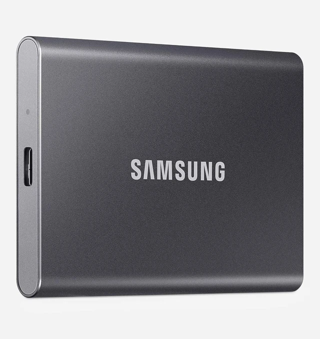 Main image of SAMSUNG T7 1TB External Portable SSD, Up to 1,050MB/s, USB 3.2 Gen 2 (Black)
