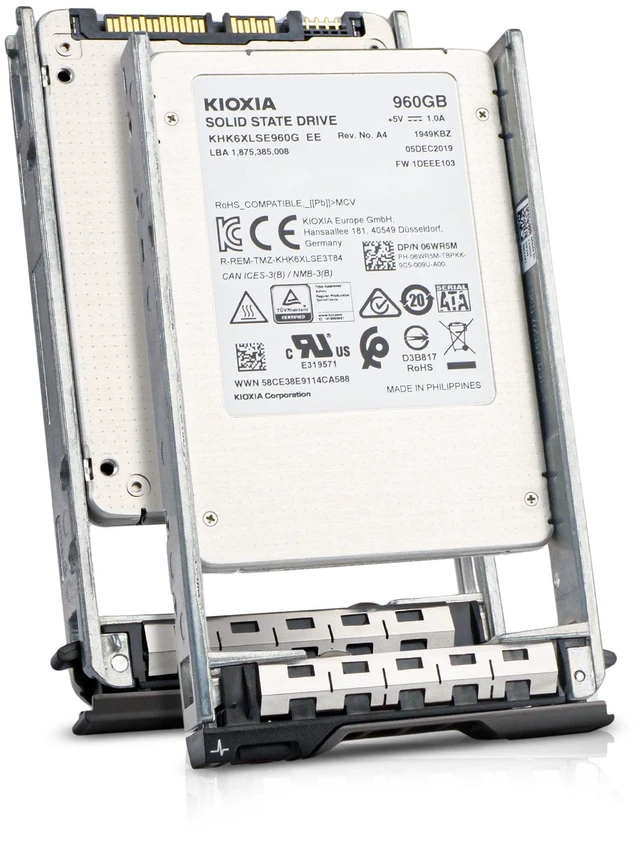Main image of Dell 960GB SATA 6Gb/s 3D TLC 1 DWPD 2.5" PowerEdge Enterprise SSD 06WR5M G16