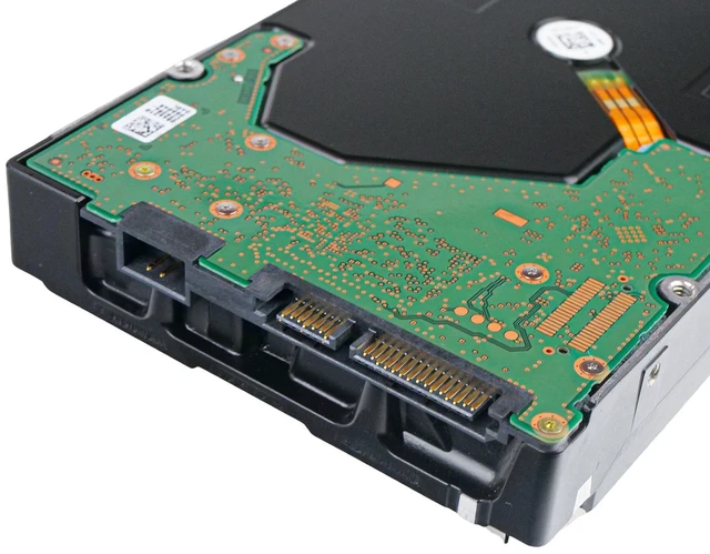 Alt view image 2 of 7 - WD Ultrastar DC HC550 18TB WUH721818ALE6L4 0F38459 7.2K SATA 6Gb/s 3.5" HDD