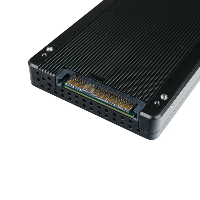Alt view image 3 of 7 - Dell/WD SN840 3.84TB WUS4BA138DSP3X5 0TS2076 PCIe Gen 3.1 x4 4GB/s U.2 2.5" SSD