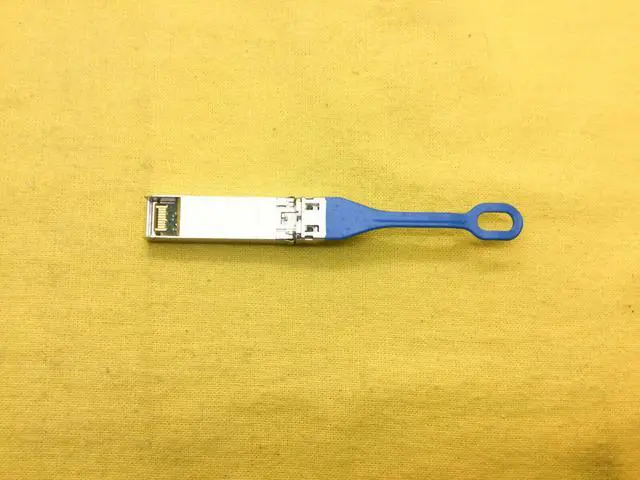 Alt view image 2 of 3 - BROCADE 57-0000089-01 Brocade 16G LWL 10KM FC SFP XBR-000198 XBR-000199