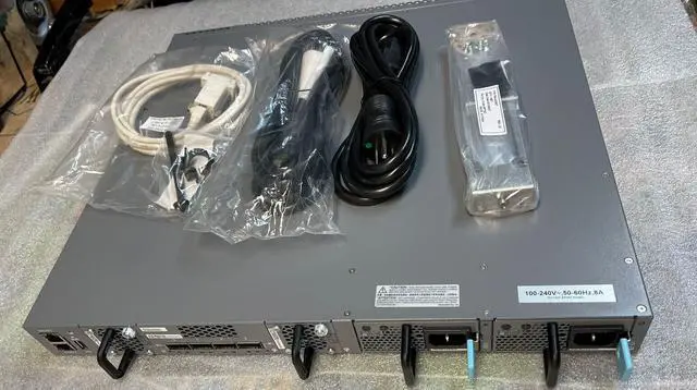 Alt view image 3 of 7 - EX4300-24P Juniper network Switch 24Port PoE+ Gigabit Switch w/ 2 PSU  spare