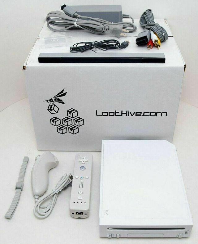 Nintendo Wii Console RVL-001 deals white console (GAMECUBE COMPATIBLE)