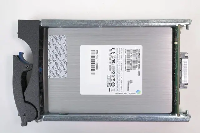Alt view image 4 of 7 - (NOT FOR HOME PC!) EMC 005049890 100Gb 6Gbps 3.5" SAS VMAX SSD Drive