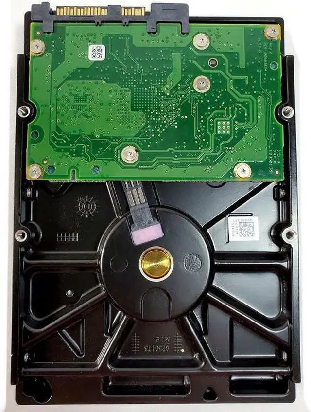 Alt view image 2 of 3 - 42D0778 ST31000424SS 42D0777 42D0781 IBM 1TB 7.2K 3.5 6G SAS-NO TRAY LOT OF4