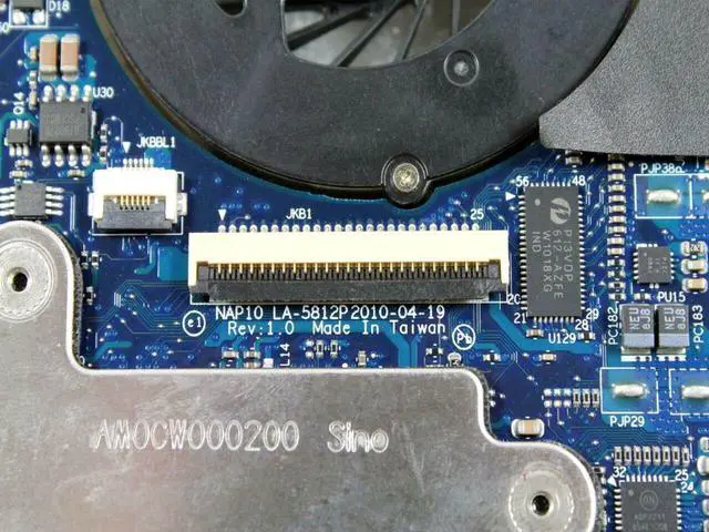 Alt view image 6 of 7 - Dell Alienware M11X R2 Core I3-380UM Laptop Motherboard 9V4JK R46RR LA-5812P