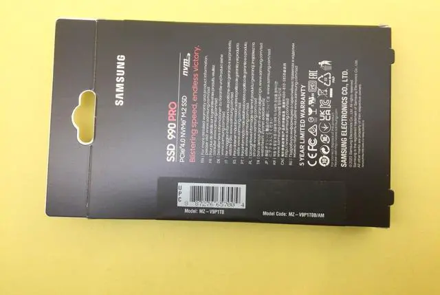 Alt view image 2 of 4 - SAMSUNG 990 PRO M.2 2280 1TB PCIe 4.0 NVMe V-NAND SSD MZ-V9P1T0B/AM