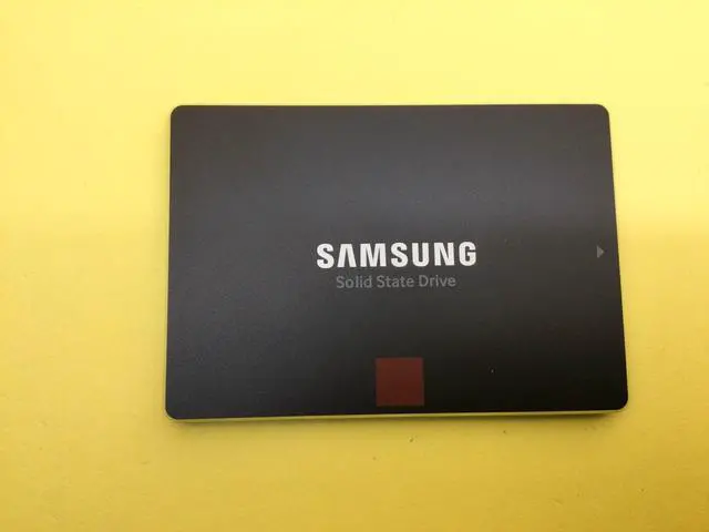Alt view image 2 of 4 - Samsung 850 Pro Series 2TB 2.5inch SATA3 6Gbps Internal SSD MZ-7KE2T0 - OEM