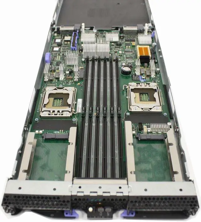 Alt view image 4 of 5 - IBM HS21 BLADE SERVER 8853G4U 4 CORE WITH 2X CPU AND 46C7200 46C7201 32GB RAM