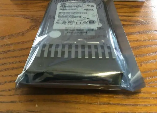 Alt view image 2 of 2 - HP 779168-B21 780432-001 400GB 12G ME 2.5" G8 G9 SAS SSD