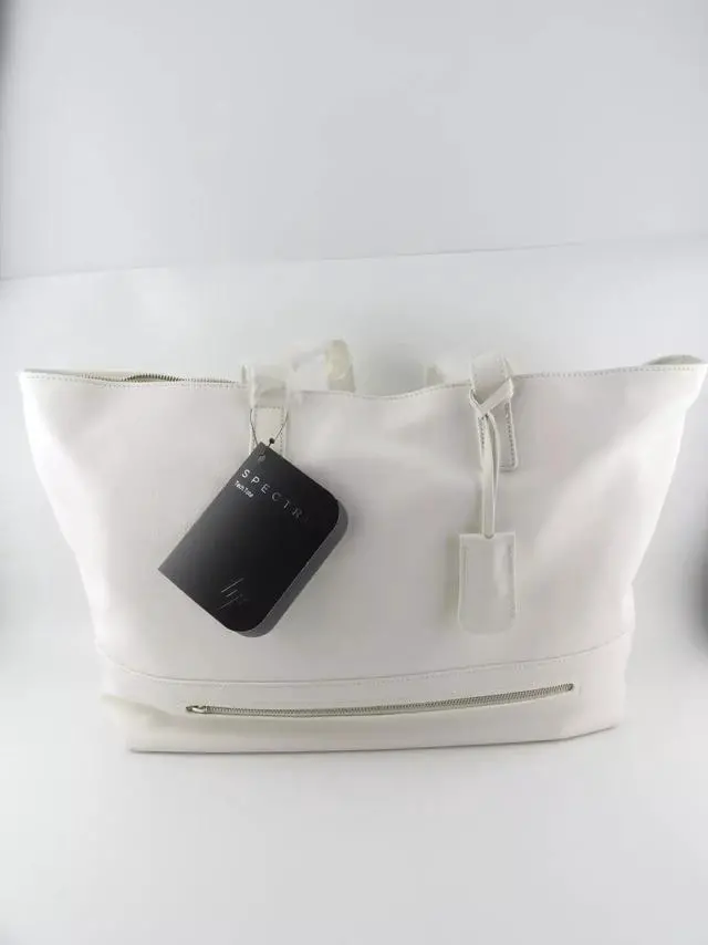 Main image of HP 15.6" Laptop Notebook Tech Tote - White - L08441-201 / 2UY71AA