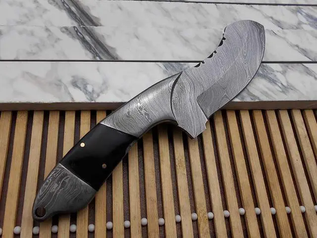 Alt view image 2 of 5 - 9" long Damascus steel Bull horn scale with bolster custom made compact skinning Knife, Modified trailing point full tang Hand Forged 3.5" Damascus steel blade, cow leather sheath included
