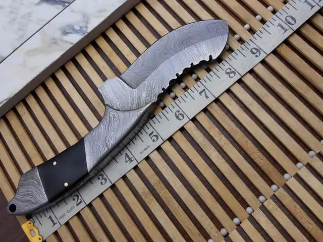 Alt view image 4 of 5 - 9" long Damascus steel Bull horn scale with bolster custom made compact skinning Knife, Modified trailing point full tang Hand Forged 3.5" Damascus steel blade, cow leather sheath included