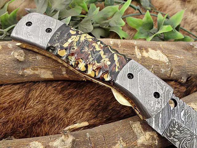 Alt view image 3 of 6 - Damascus Steel Tanto blade folding knife Camouflage colored Razen scale, Cow Leather sheath