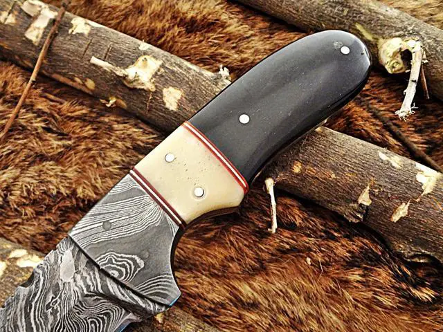 Alt view image 3 of 7 - 8"Long gut hook skinning Knife, hand forged Damascus steel, full tang blade, Bull horn camel bone & Damascus bolster, cow leather sheath