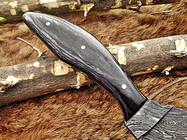 Alt view image 3 of 7 - 9" Long Damascus steel skinning knife, 4.5" hand forged full tang blade with 4" cutting, 2 tone Dollar wood Scale, cow hide Leather sheath