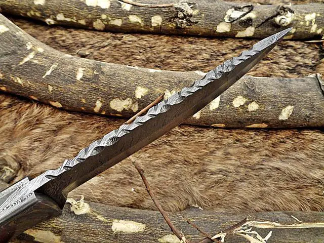 Alt view image 3 of 7 - 11" Long hand forged Damascus steel full tang clip point blade skinning Knife, Natural Rose wood with Brass bolster, Cow Leather sheath