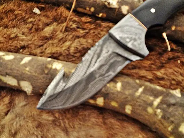 Alt view image 5 of 6 - 8" Long gut hook skinning Knife, hand forged Damascus steel, full tang blade, Bull horn scale with Damascus bolster, cow leather sheath included