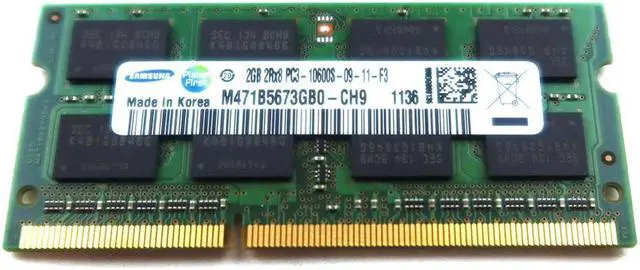 Alt view image 2 of 3 - Samsung M471B5673GB0-CH9