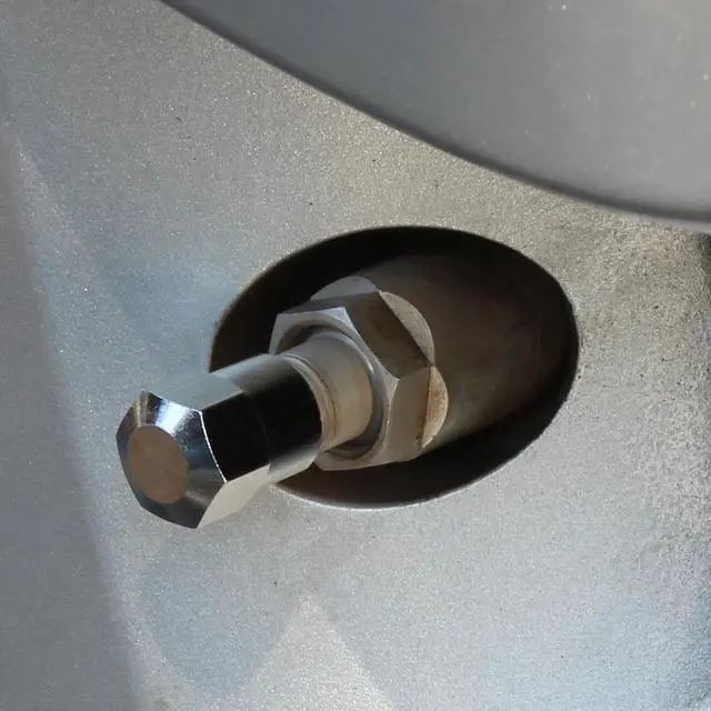 Alt view image 3 of 3 - DNA Motoring VCAP-RT-166-SL Hexagon Brass Alloy Coated & Polished Silver Chrome Tire Valve Stem Caps (Pack of 4)