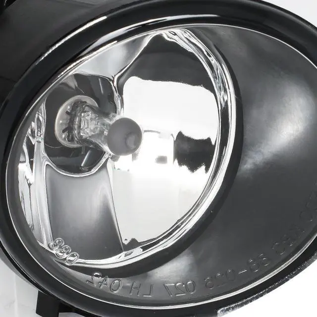 Alt view image 3 of 5 - DNA Motoring FL-OEM-0026R For 2004 to 2006 Nissan Sentra Front Bumper Fog Light Lamp Factory Style Right Side 05
