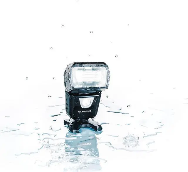 Alt view image 8 of 20 - Olympus FL-900R - Hot-shoe clip-on flash - 58 (m) - for Olympus PEN-F, OM-D E-M1, E-M10, E-M5, PEN E-P5, E-PL6, E-PL7, E-PL8, E-PL9, E-PM1, E-PM2
