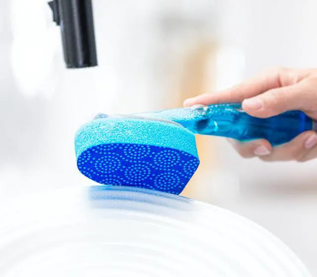 Alt view image 7 of 9 - Scotch-Brite Scrub Dots Non-Scratch Dishwand 2 1/2" x 11 2/5" Light Blue/Dark