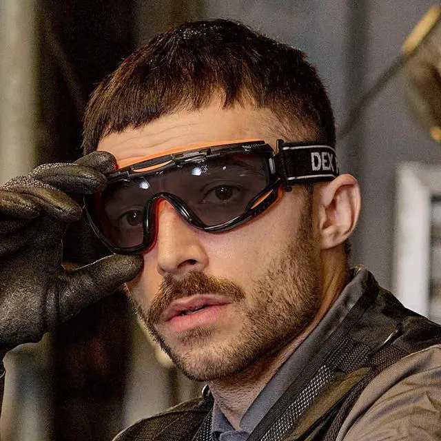 Alt view image 6 of 7 - Muveen Protective Safety Goggles (SG220N): 30cm strap (Orange)