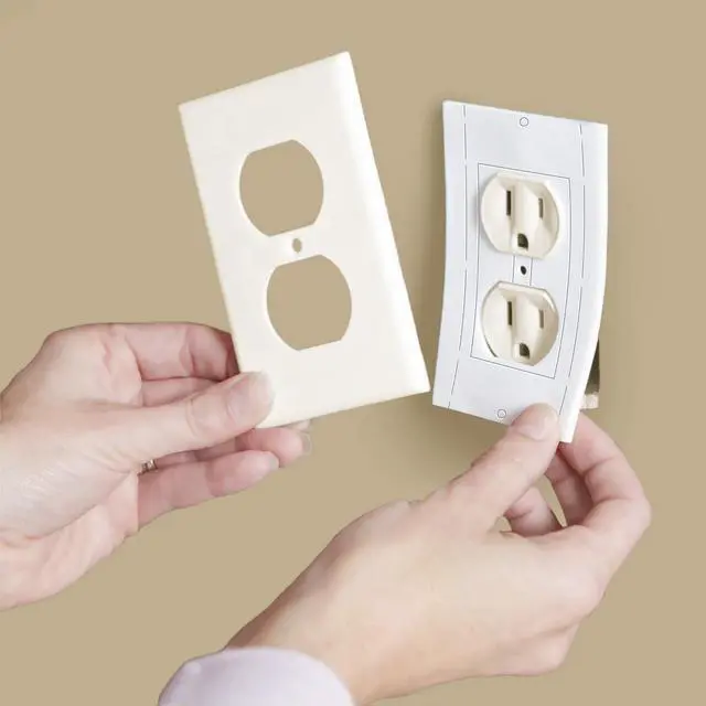 Alt view image 2 of 5 - Duck Brand Wall Socket Sealers: 2-1/2 in. width (White) *24-pack