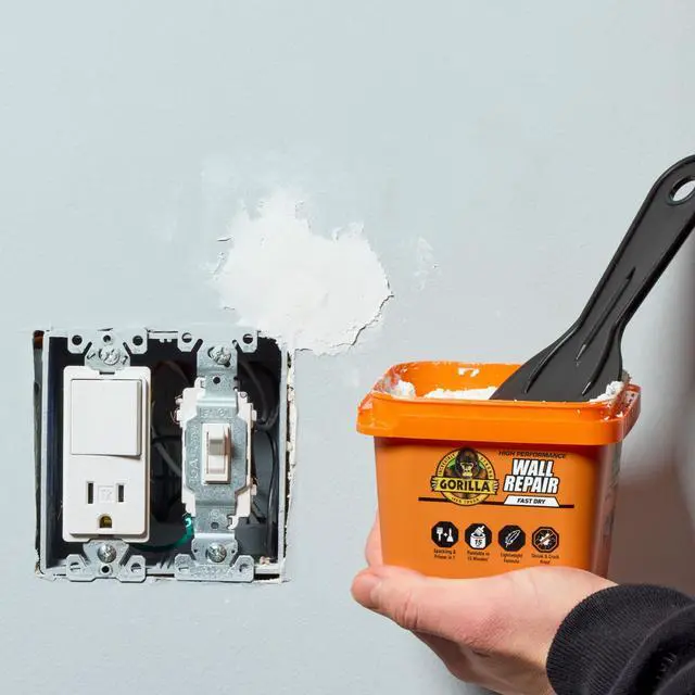 Alt view image 3 of 4 - Gorilla Wall Repair Spackling + Primer: 8 oz. tub (White) 107054