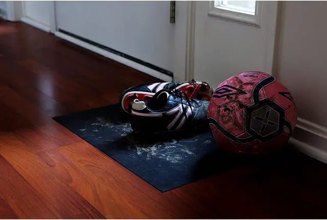 Alt view image 5 of 8 - Duck Brand EasyLiner with Clorox Solid Grip Shelf Liner [Non-Adhesive]: 20 in. x 6 ft. (Black) - OEM