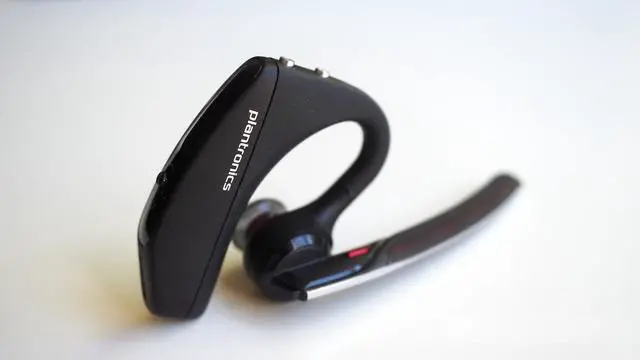 Alt view image 5 of 20 - Plantronics Voyager Earset VOY5200UC
