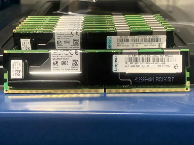 Main image of THINKSYSTEM 128GB TRUDDR4 2666MHZ (1.2V) INTEL OPTANE DC PERSISTENT NMA1XXD128GPS