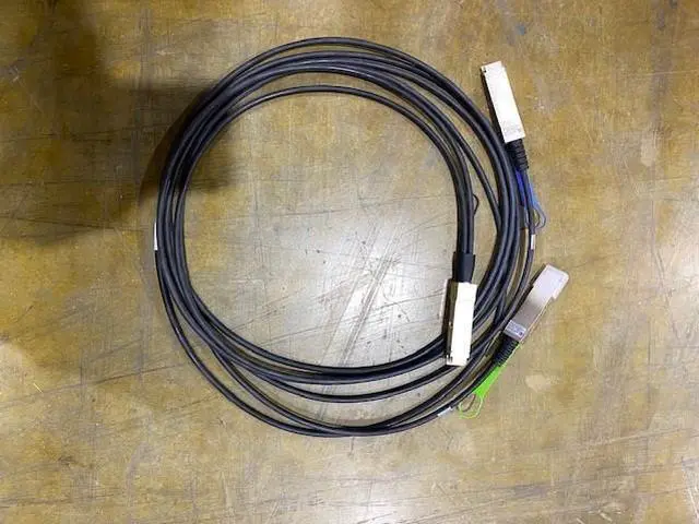 Main image of MELLANOX MCP7H00-G003R30L PASSIVE COPPER HYBRID CABLE 3M COLORED