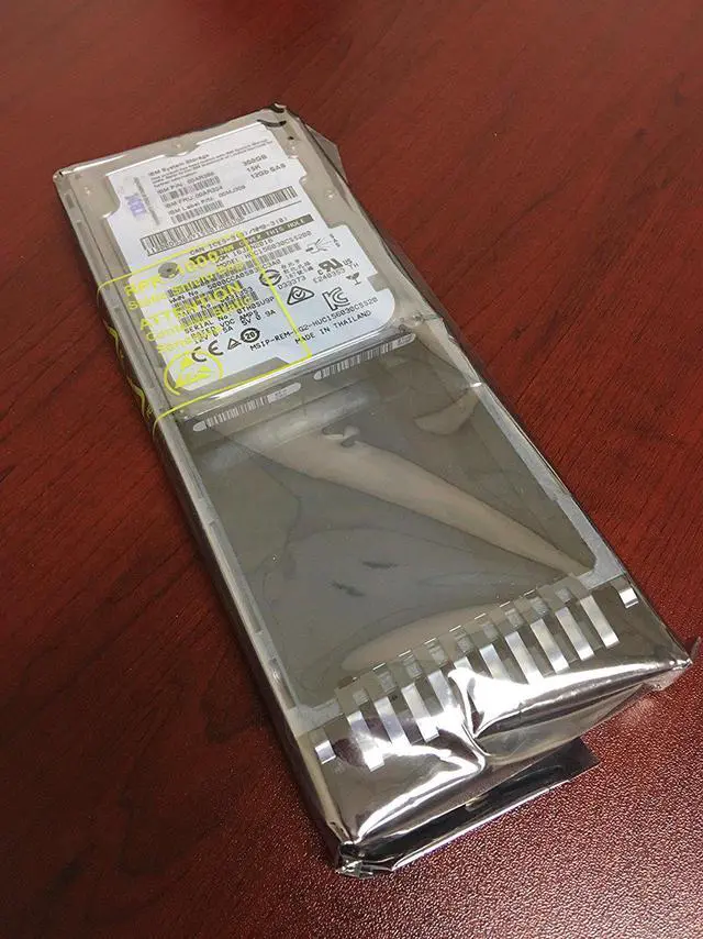 Main image of Lenovo 300 GB 2.5" Internal Hard Drive