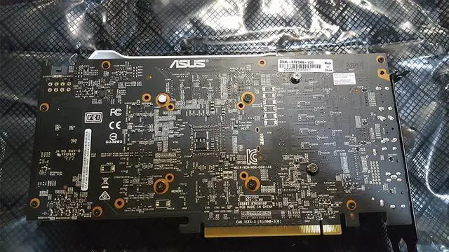Alt view image 3 of 9 - ASUS GeForce GTX 1060 DUAL-GTX1060-O3G 3GB 192-Bit GDDR5 PCI Express 3.0 HDCP Ready Video Card