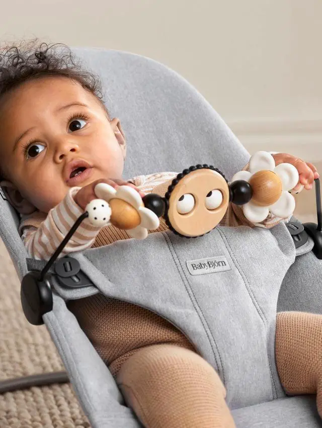 Alt view image 2 of 5 - BabyBjörn Googly Eyes Toy for Bouncer Black & White