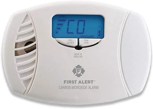 Main image of First Alert CO615A Carbon Monoxide Plug-in Alarm with Battery Backup and Digital Display