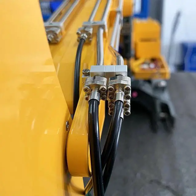 Alt view image 4 of 5 - Hydraulic Full-Metal Flange 4MM Connector For RC Hydraulic Excavator Dump Truck Bulldozer Simulation Parts
