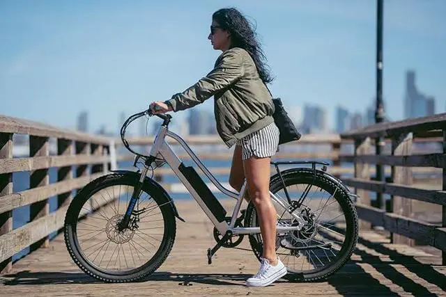 Alt view image 4 of 4 - Hurley J-Bay E Electric E-Bike 7 Speed Disc Brakes AHE-13-2-SV-23 - SILVER