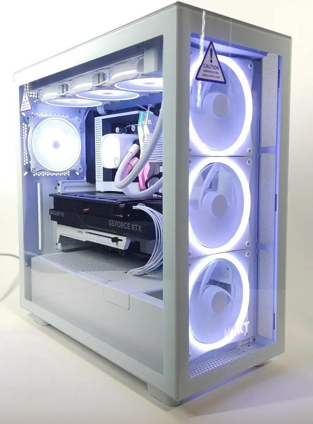 Gaming PC Ryzen 7950X GeForce RTX 4080 Super 16GB