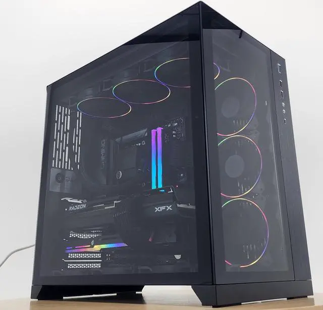 Gaming PC Ryzen 9 7950X 32GB RAM 1TB SSD RX 7800 XT 16GB Windows 