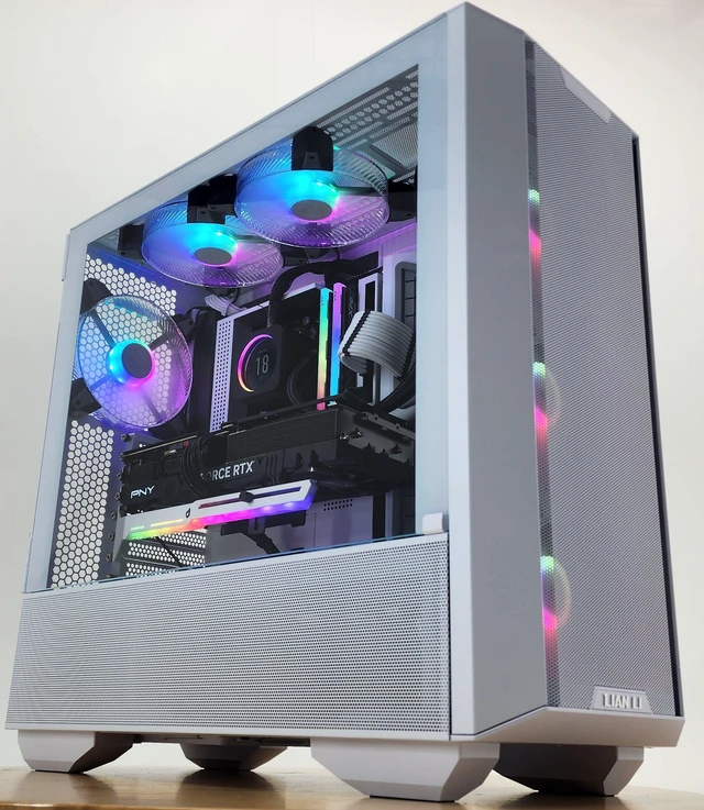 Used - Very Good: Gaming PC Ryzen 7 7700 32GB RAM 1TB SSD RTX 4070