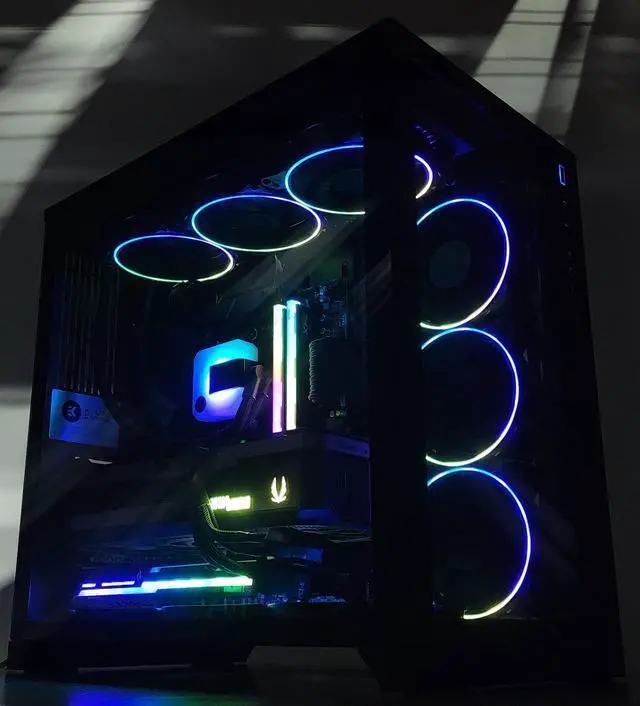 Alt view image 3 of 7 - Gaming PC Ryzen 7 9700X 32GB RAM 2TB SSD RTX 5080 16GB Windows 11 Computer