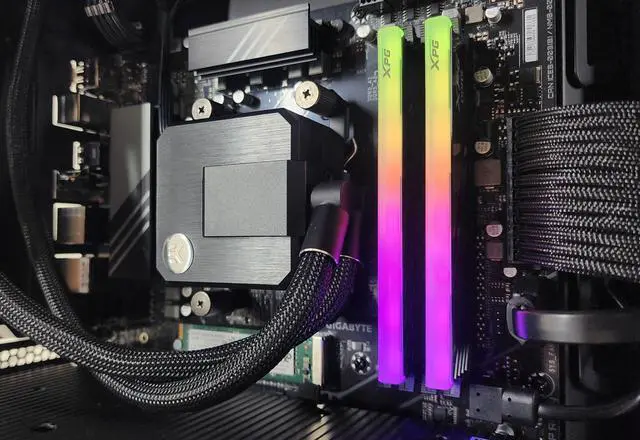 Alt view image 2 of 7 - Gaming PC Ryzen 9 7950X 32GB RAM 2TB SSD RX 7900 XTX 24GB Windows 11 Computer