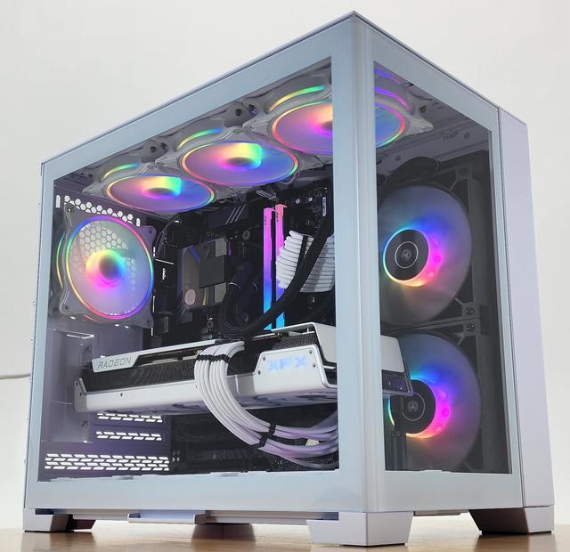 Gaming PC Ryzen 7 7800X3D 32GB RAM 2TB SSD RX 7900 XT 20GB