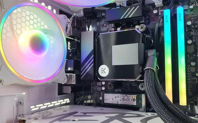 Alt view image 2 of 7 - Gaming PC Ryzen 7 7800X3D 32GB RAM 2TB SSD RX 7900 XT 20GB Windows 11 Computer