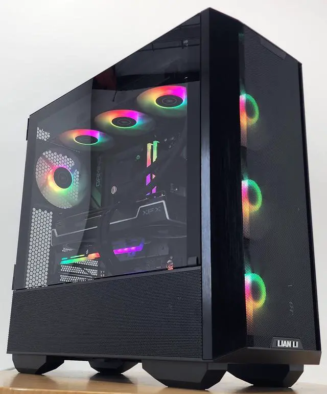 Gaming PC Ryzen 7 7800X3D 32GB RAM 2TB SSD RX 7900 XT 20GB